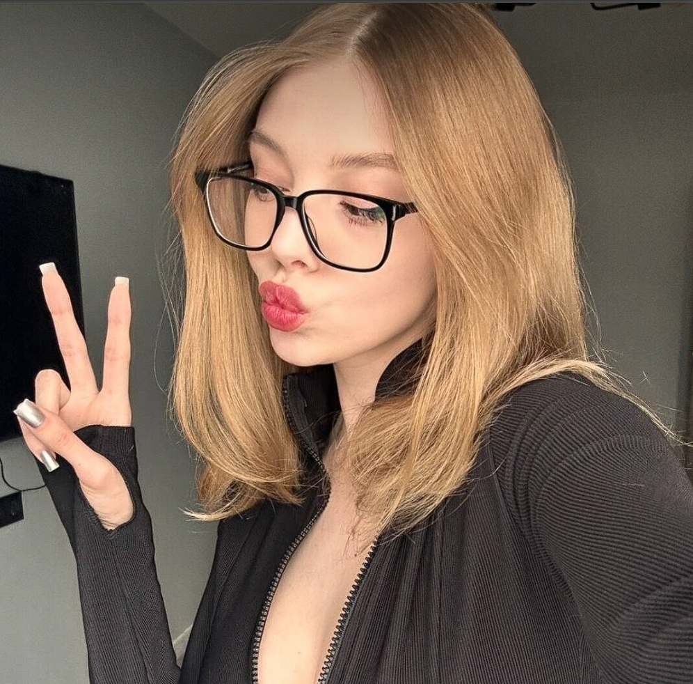 Maya R